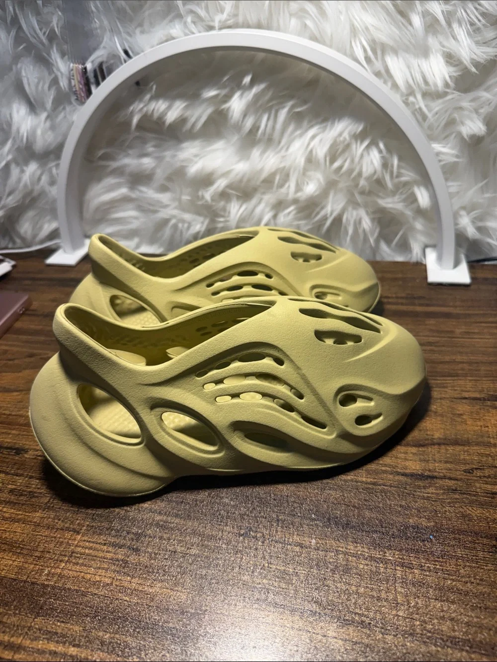 Yeezy Kids Foam Runner in Pale Yellow
